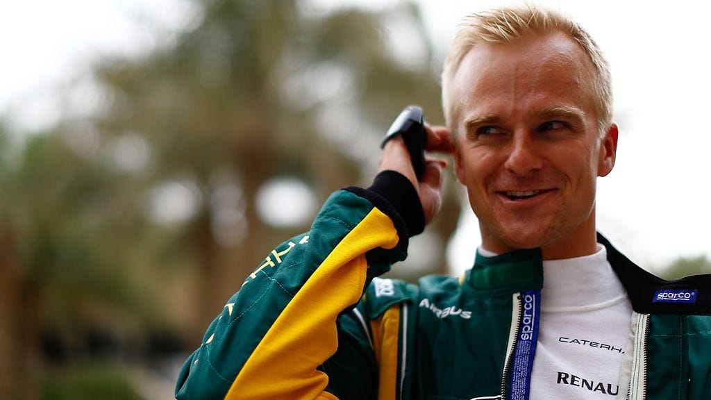 Heikki Kovalainen tarjosi kodin pikkulinnulle.