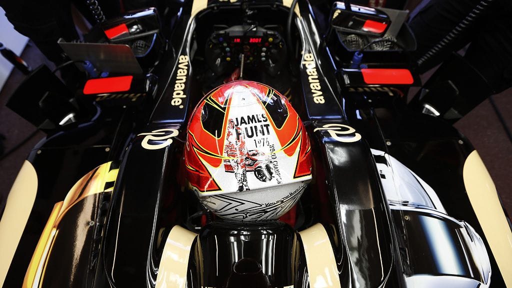 Kimi Räikkönen James Hunt -kypärässä