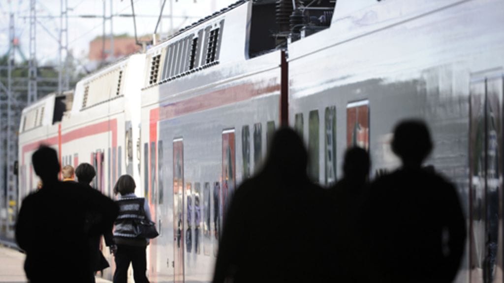 VR on karsinut tämän päivän junavuoroja rajusti lumituiskun vuoksi.