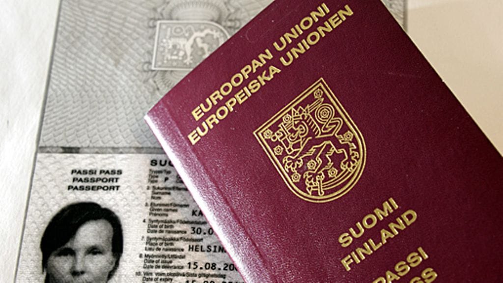 Passin saaminen on Katja Ståhlin mukaan liian hankalaa.