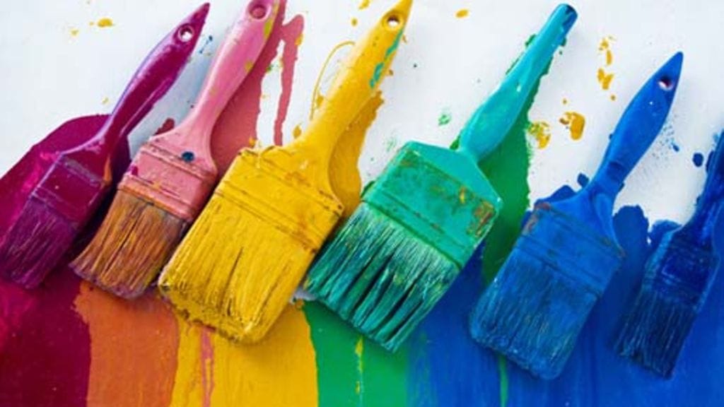 Sisutuksessa voi leikitellä väreillä, kunhan pysyy kohtuudessa.