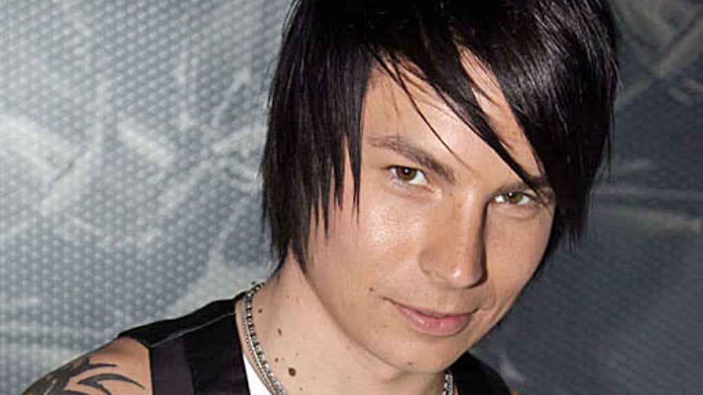 "Nuori ja näpsäkkä", kommentoivat Jokakodin lukijat poppari Antti Tuiskua.