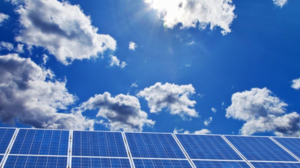 Intiassa aurinkovoiman tuotanto on noussut kymmenen vuoden aikana lähes viisinkertaiseksi.