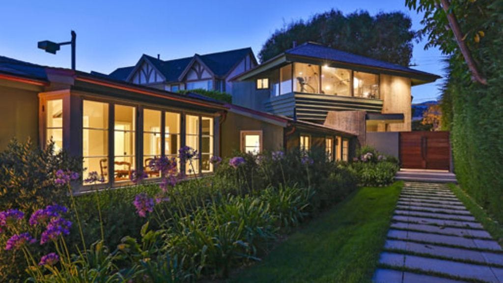 Talouden taantuma koskettaa Hollywood-tähtiäkin.