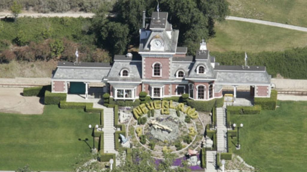 Vuonna 2003 Michael Jacksonin Neverland Ranchille kotietsinnän tehnyt poliisi kertoo kammottavasta näystä, joka häntä siellä odotti.