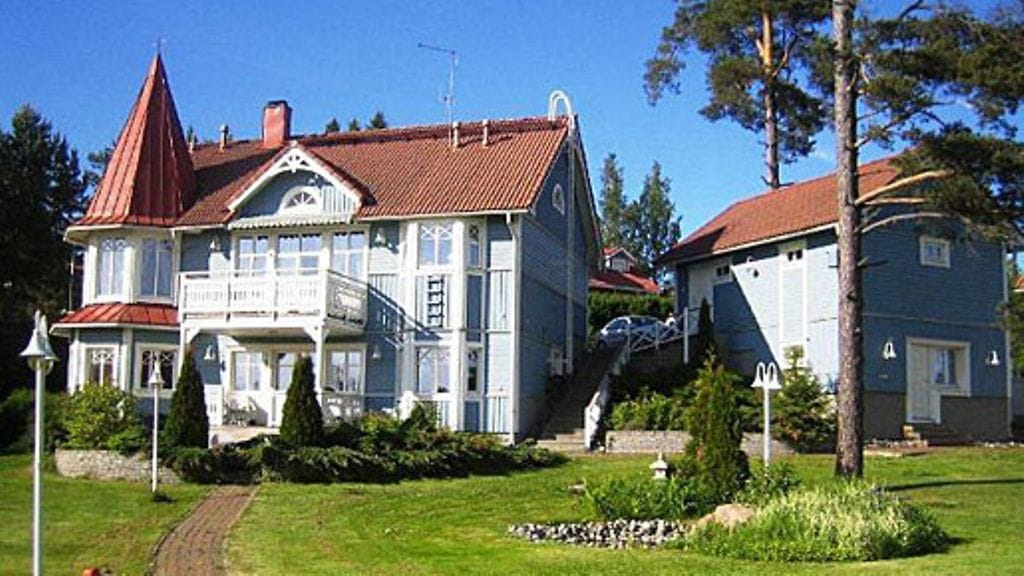 Helsingin Karhusaari on kaunista ja vehreää seutua.