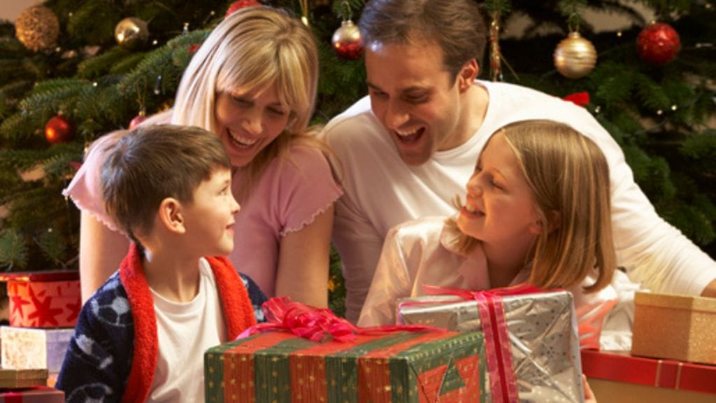 Suurin osa lukijoistamme nauttii kotijoulusta.