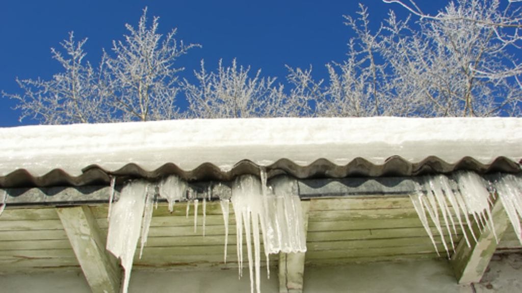 Lumien pudotuksessa on noudatettava turvallisuusmääräyksiä.