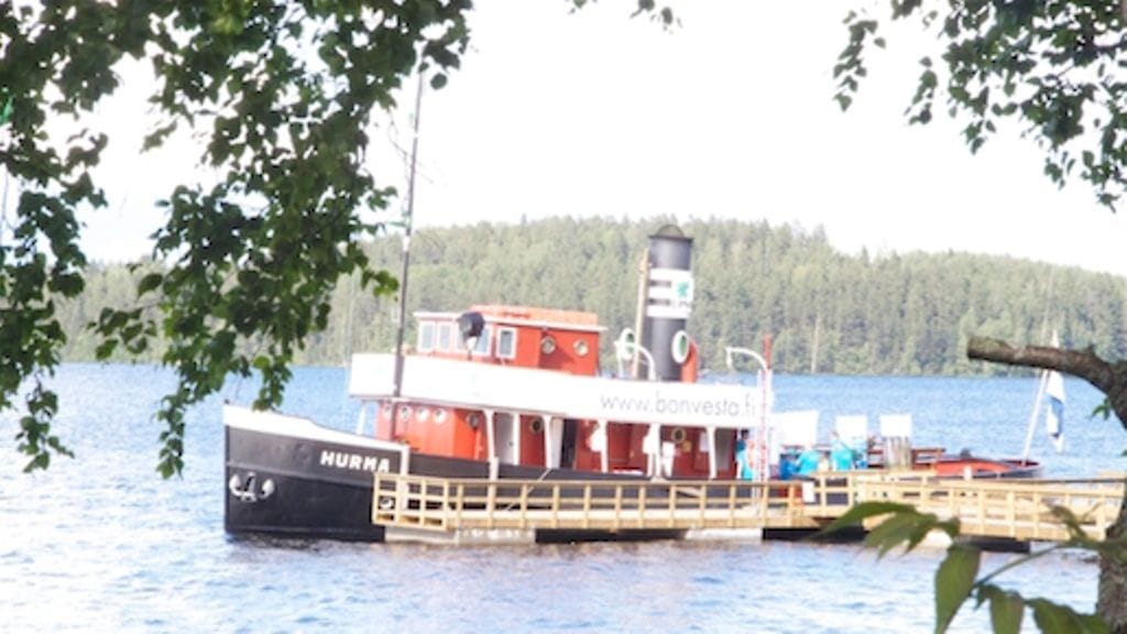 Yleisöllä oli mahdollisuus tutustua 110-vuotiaaseen höyrylaivaan nimeltä Hurma.