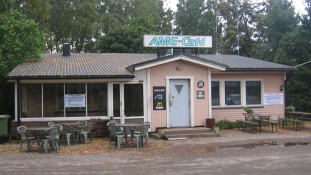 Myyntikohteemme tarjoaa loistavat puitteet ahkeralle yrittäjälle. Tällä hetkellä tiloissa toimii AME-Café.