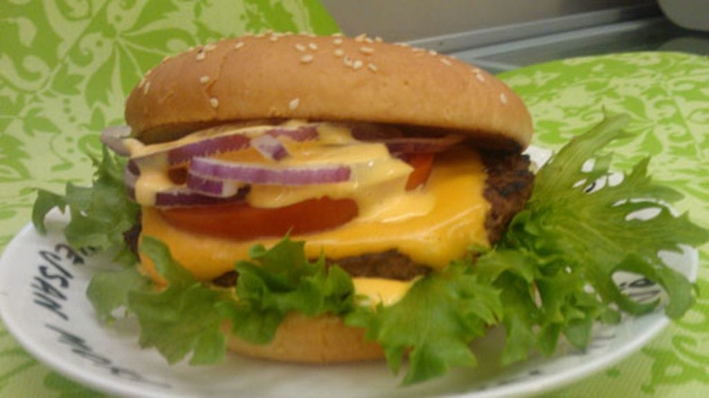 Tältä näyttää Lähde-Kioskin Bottas-Burger