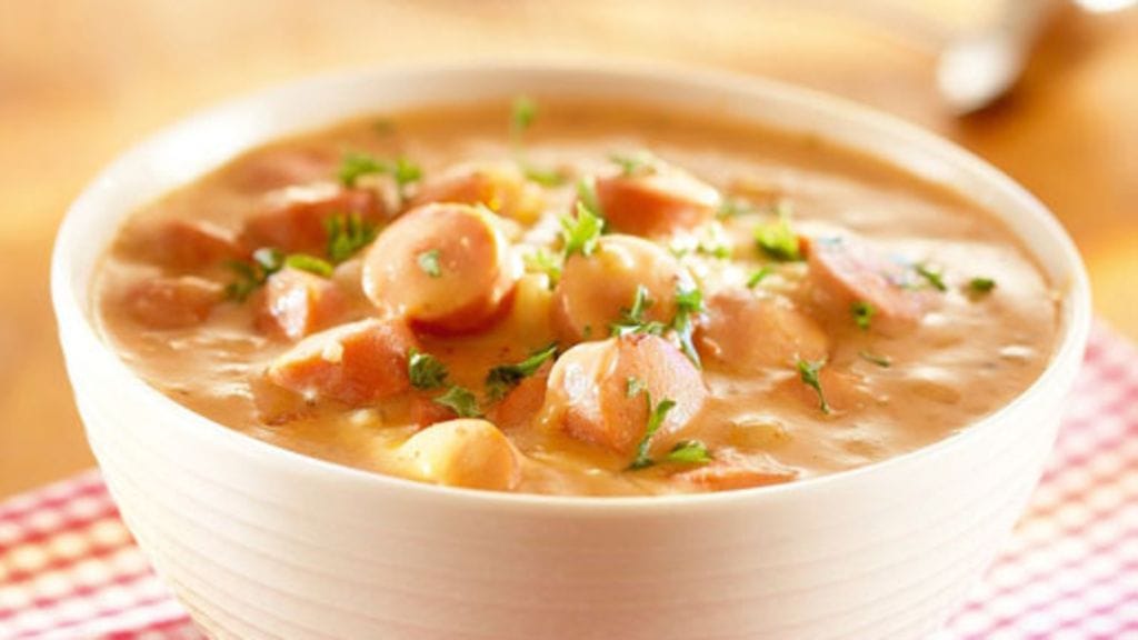 Tuliset nakkisämpylät