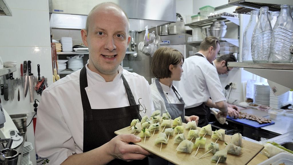 Keittiömestari Sasu Laukkonen kaipaa uusia haasteita.