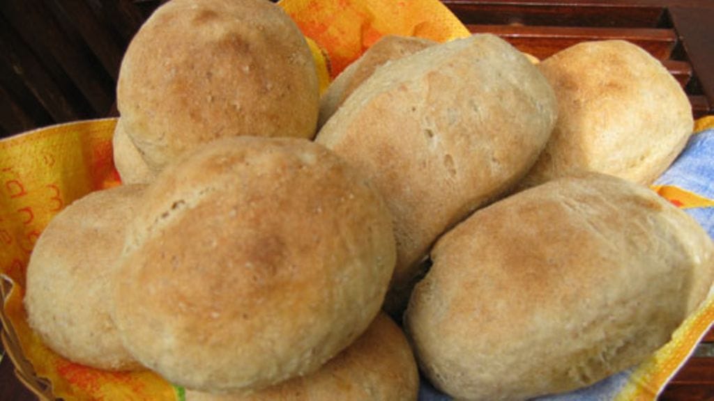 Aamulla leivottavat sämpylät