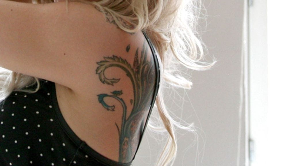 Anna Puun tatuointi (Sony)