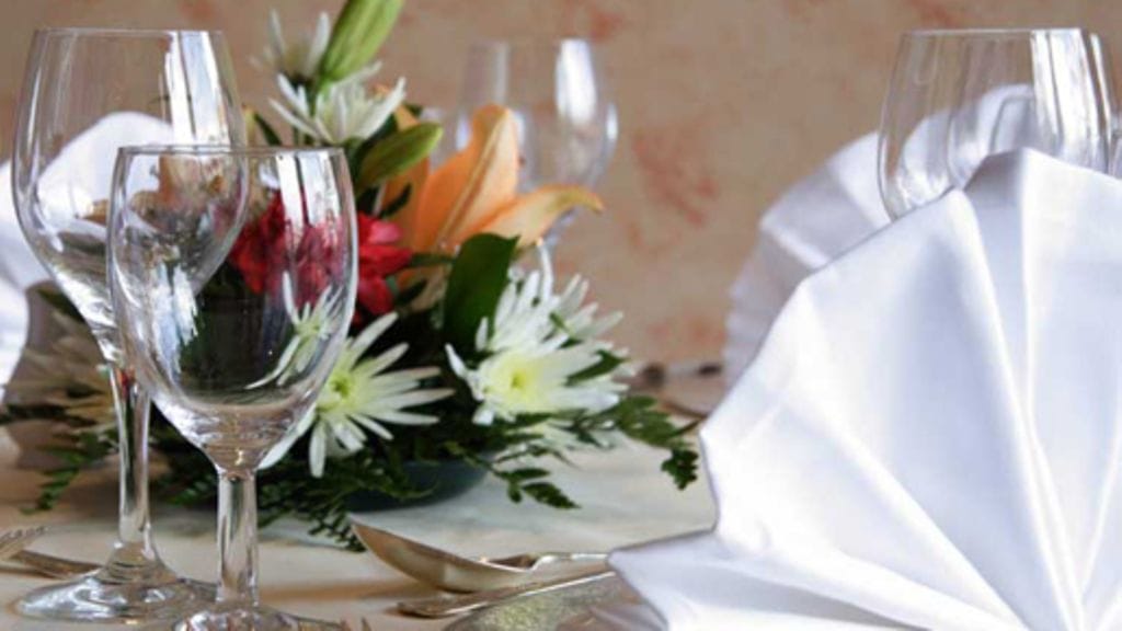 Äitienpäivän juhlakattaus. Kuva: SXC.