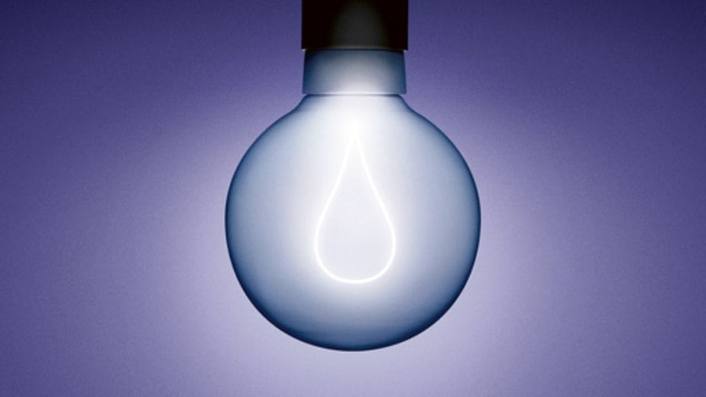 Hehkulamppujen tilalle tarjotaan energiansäästölamppuja, led-lamppuja ja halogeeneja.