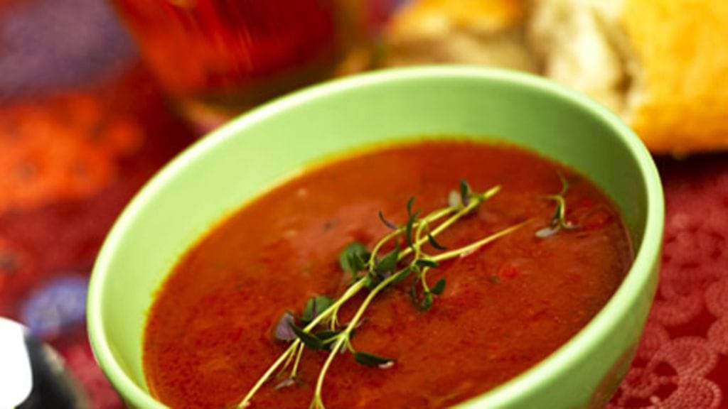 Mausteinen tomaattikeitto. Kuva: Sinebrychoff