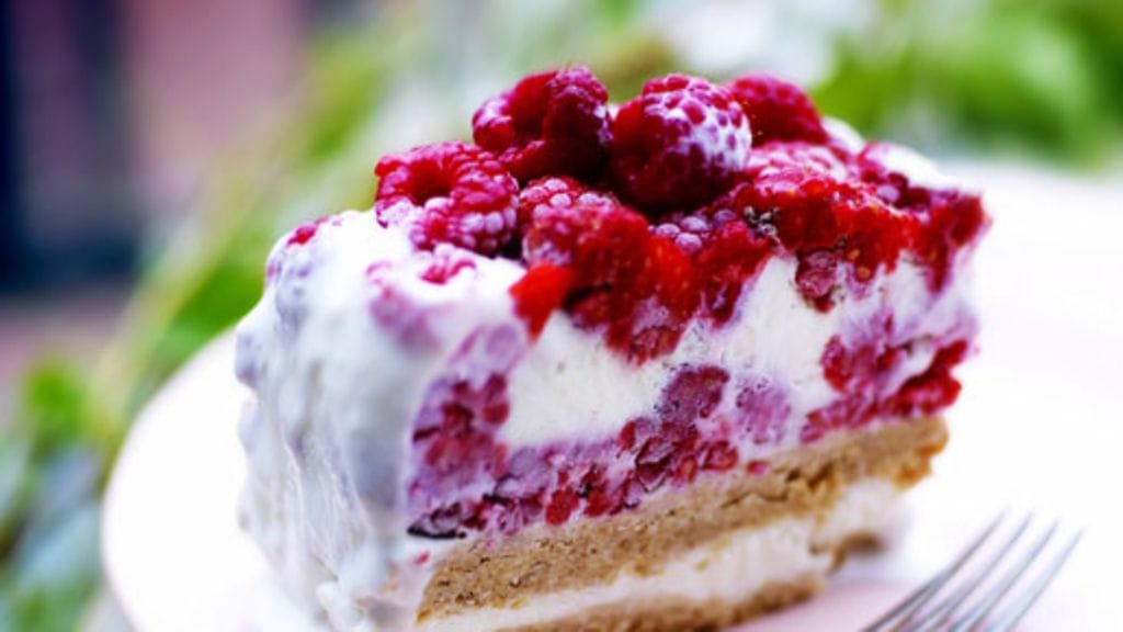 Jäädytetty vadelmatiramisu