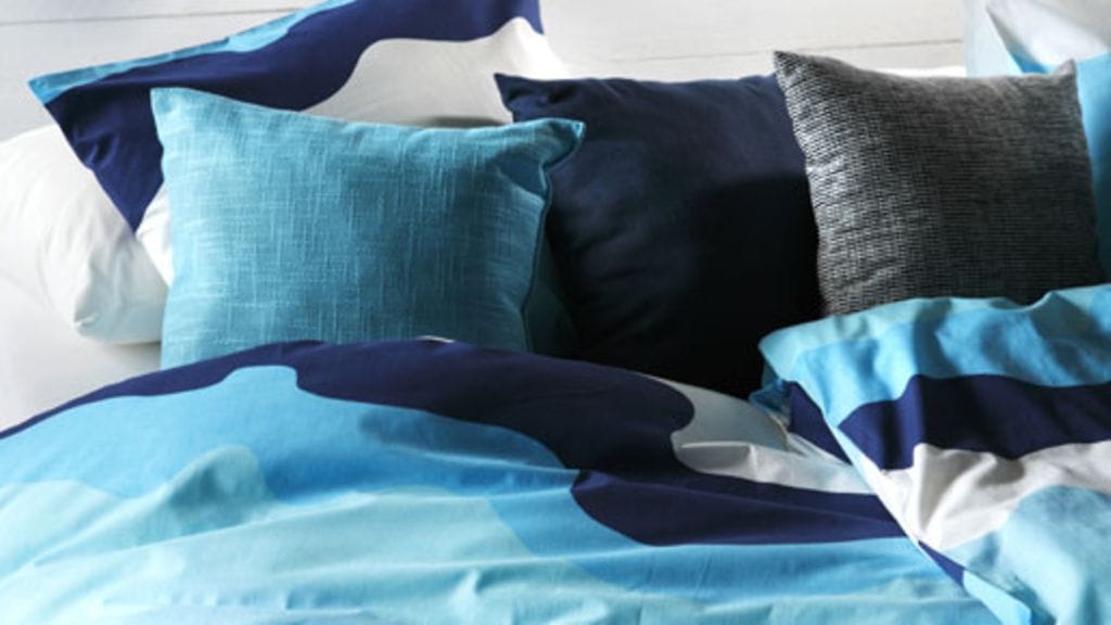 Aalto-kuosi tuo mieleen kesän.