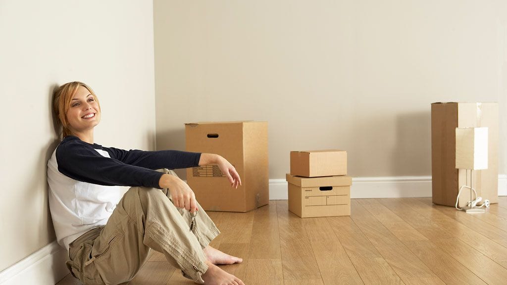 Muuttoon liittyvät sopimukset ja ilmoitukset on hyvä hoitaa ajoissa ennen virallista muuttopäivää.