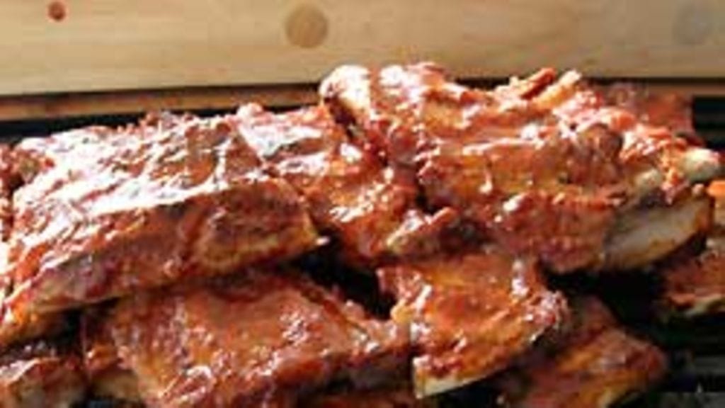 Ribsit BBQ-kastikkeessa