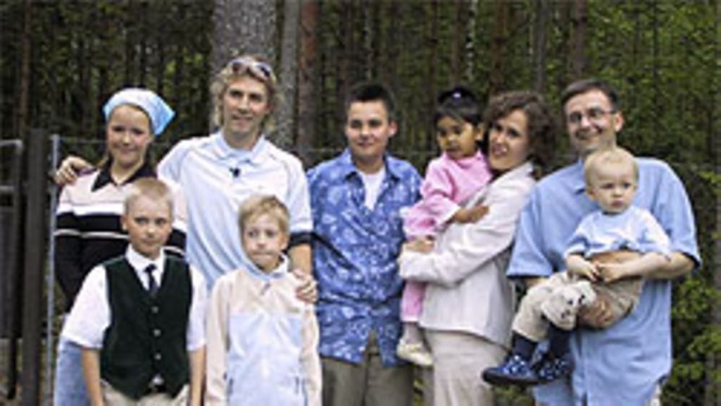 Lehtisten perhe ja kummilapset