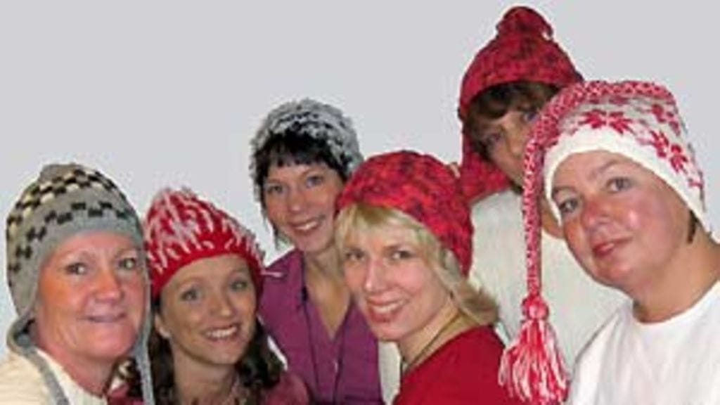 Toimituksen tytöt ja pipot