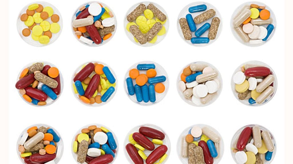 Lääkkeitä ei kannata napsia syyttä suotta.