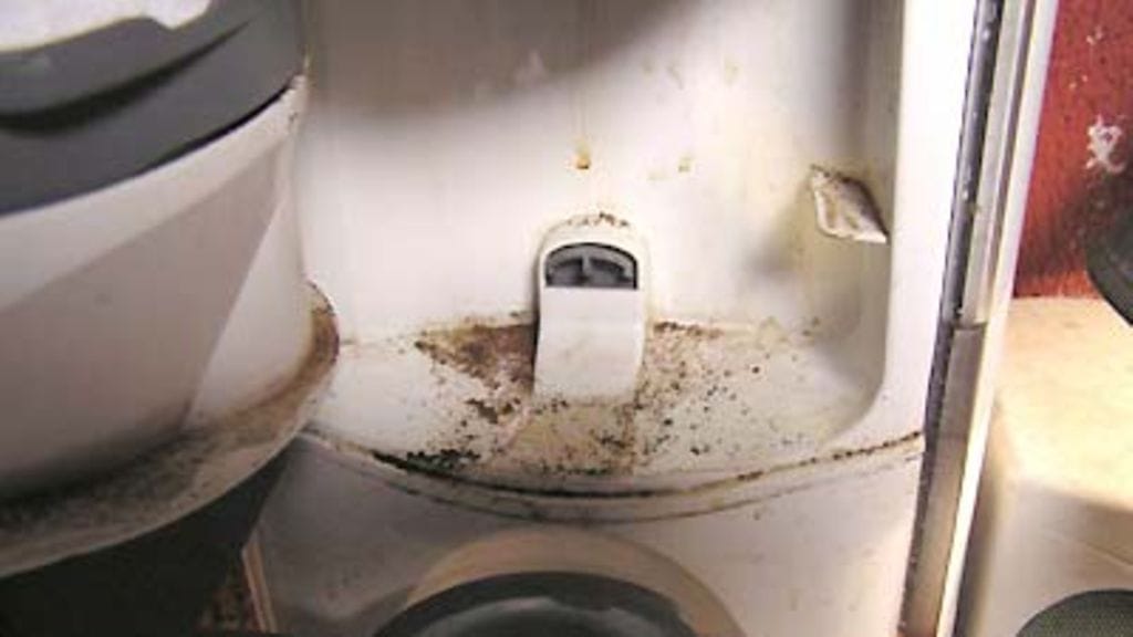 Kahvinkeitin ennen siivousta