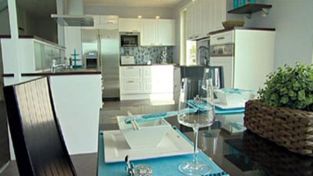 Kokki voi seurustella vieraiden kanssa.