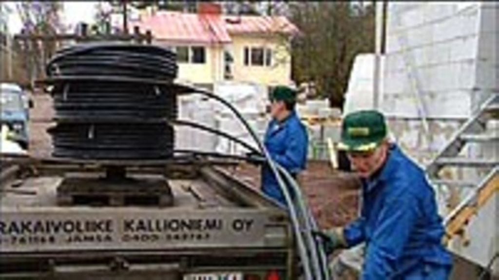 putken syöttöä kaivoon