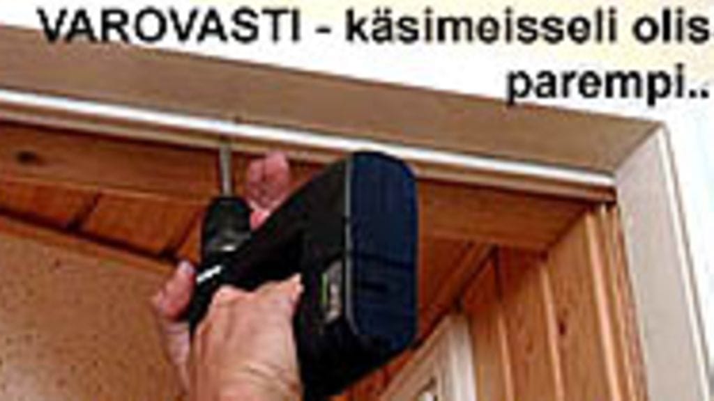 Ylälistan kiinnitys