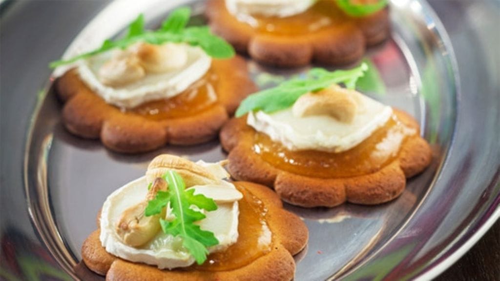 Vuohenjuusto-chutneypalat