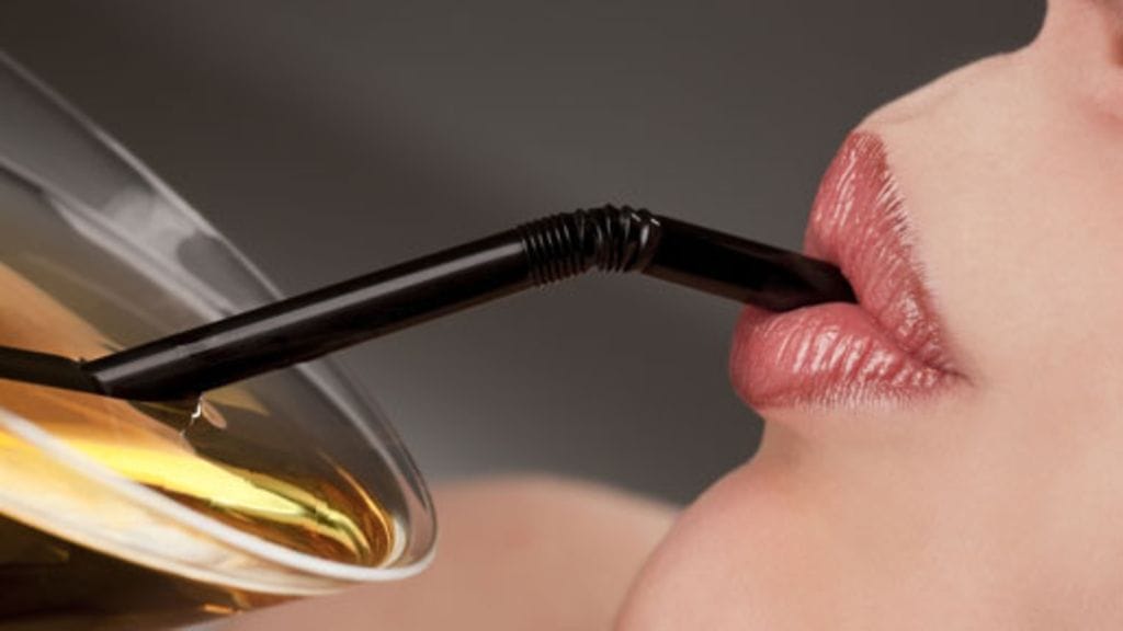 Samppanjalasillista voi varioida sopivilla lisukkeilla.