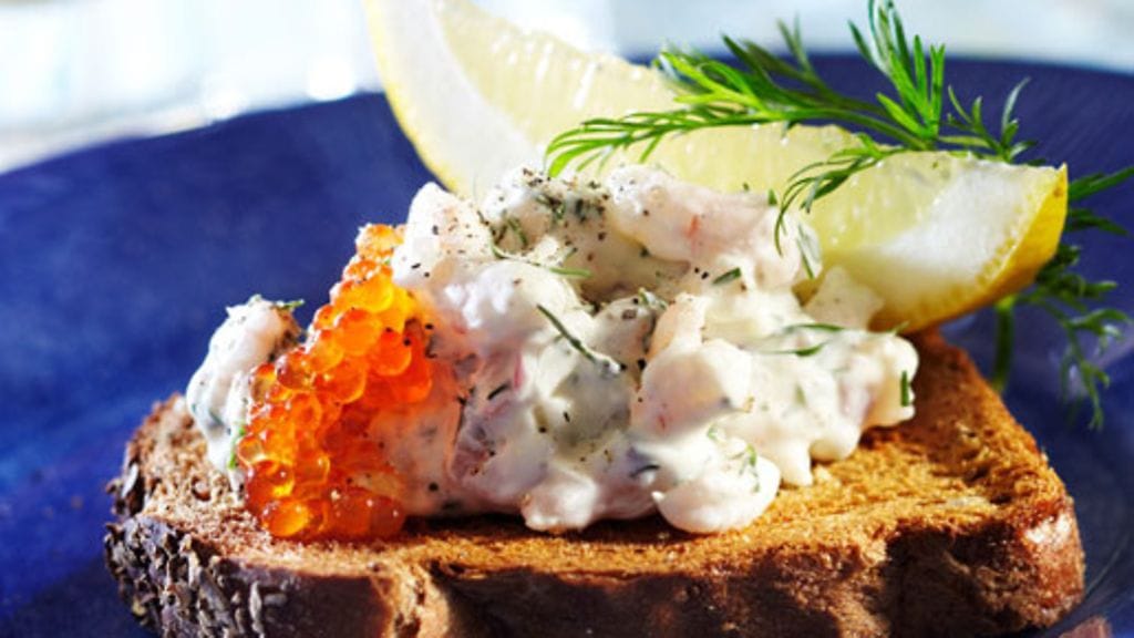 Helpot toast skagen -leivät.