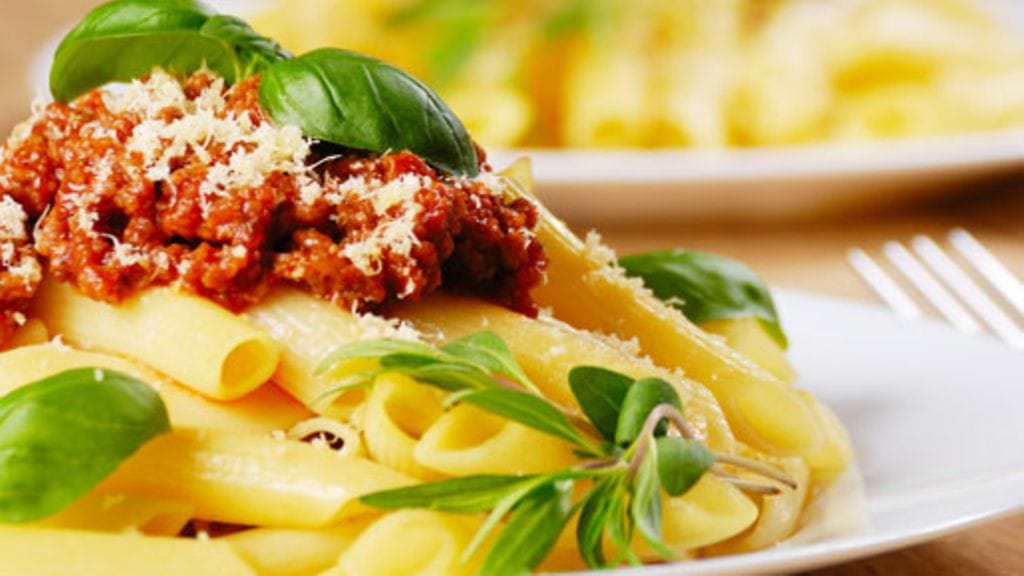 Televisiokokkien reseptit voivat olla kaloripommeja