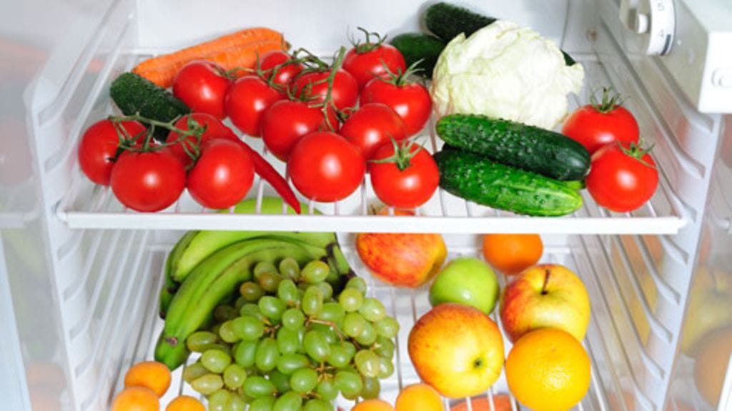 Tomaatit ja kurkut eivät kuulu jääkaappiin