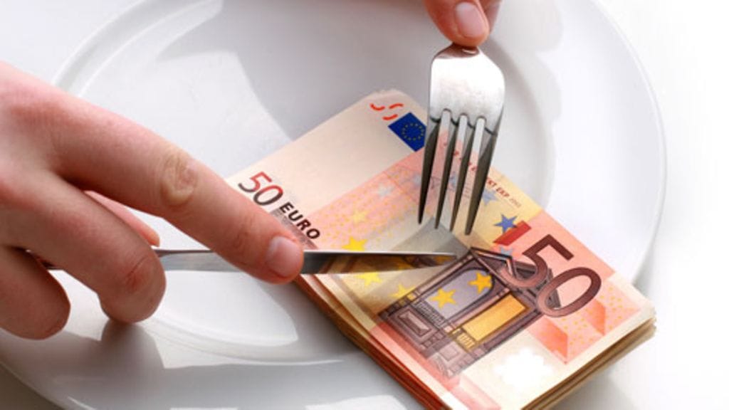 Oikeilla valinnoilla voi säästää jopa tuhansia euroja vuodessa ruokaostoksissa.