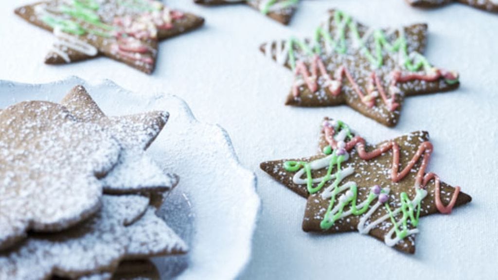 Kestävä piparikuorrutus syntyy käden käänteessä