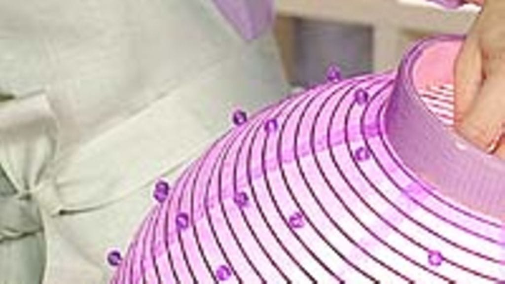 Koristeltu riisipaperivalaisin