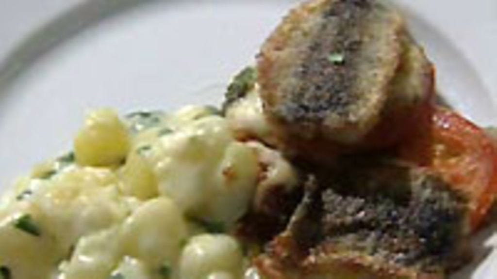 tomaatti-mozzarellasilakat ja basilikaperunat