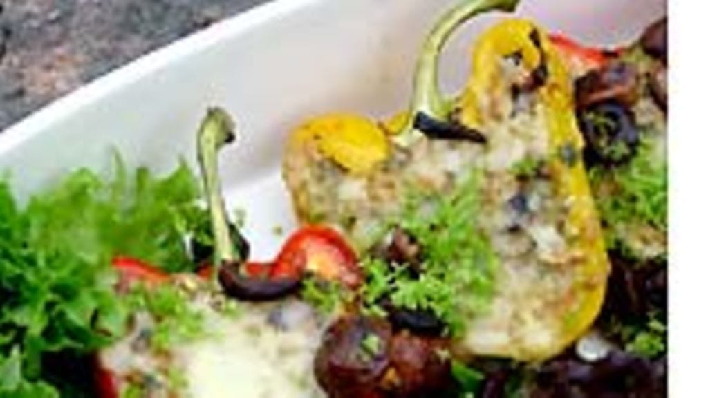 Sienillä täytetyt paprikat