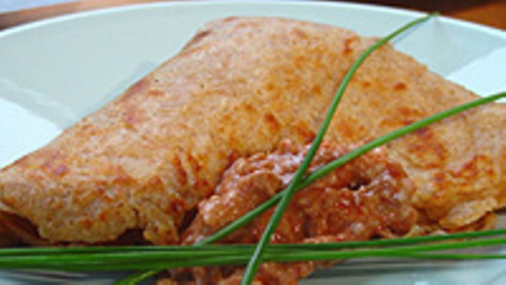 Tonnikalatäytteiset ohukaiset