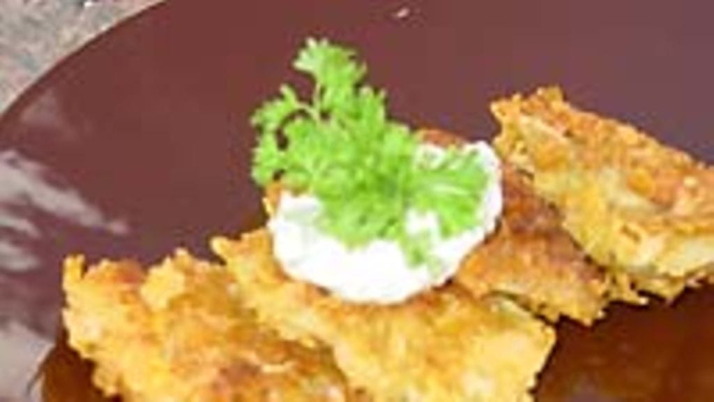 Corn flakes-paneroitua lampaankäpää ja aiolia