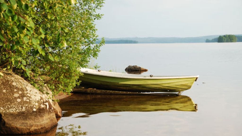 Mäkäräiset kiusaavat etenkin luonnon keskellä lomiaan viettäviä.