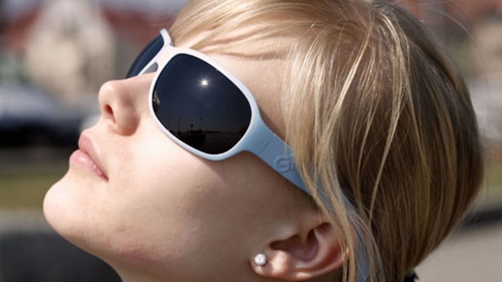 Sininen valo muistuttaa hyvin paljon päivänvaloa, ja siksi sillä on piristävä vaikutus.