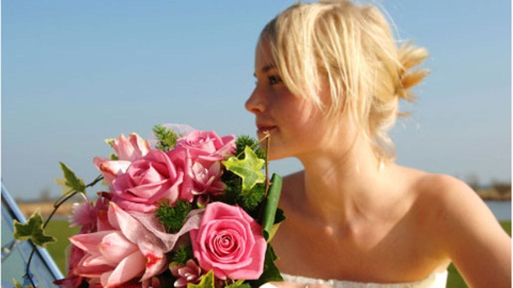 Vaaleanpunaisen ja vihreän yhdistelmä on keväisen herkkä.