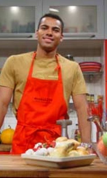 Ryhdikkäänä kameroiden edessä