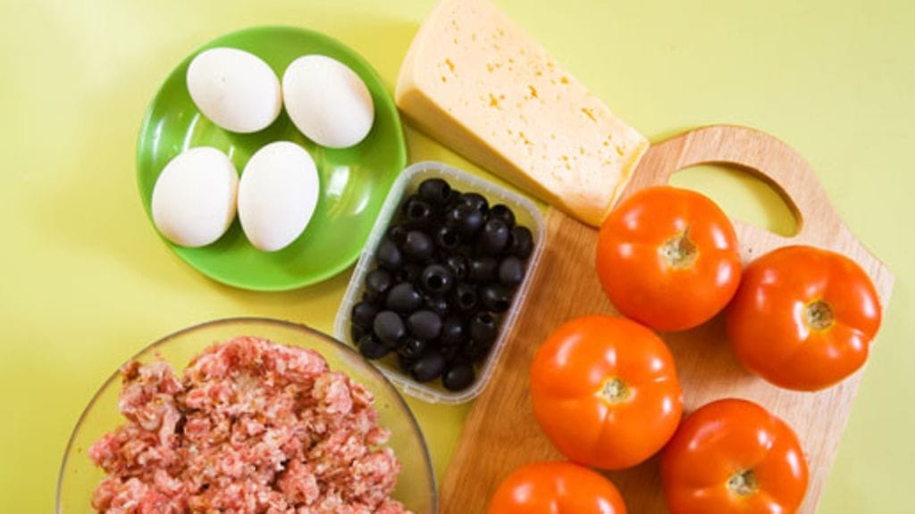 Lättyjen suolaisia täytteitä kehitellessä voi käyttää täytteissä vapaasti mielikuvitustaan.